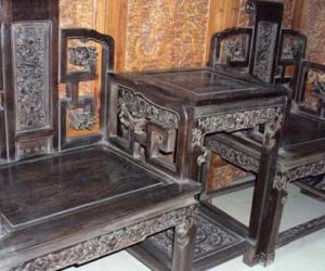 中式装修中小叶紫檀的价格